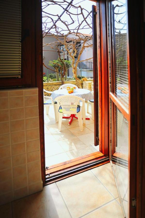 Apartmani Anita Μεντουλίν Εξωτερικό φωτογραφία